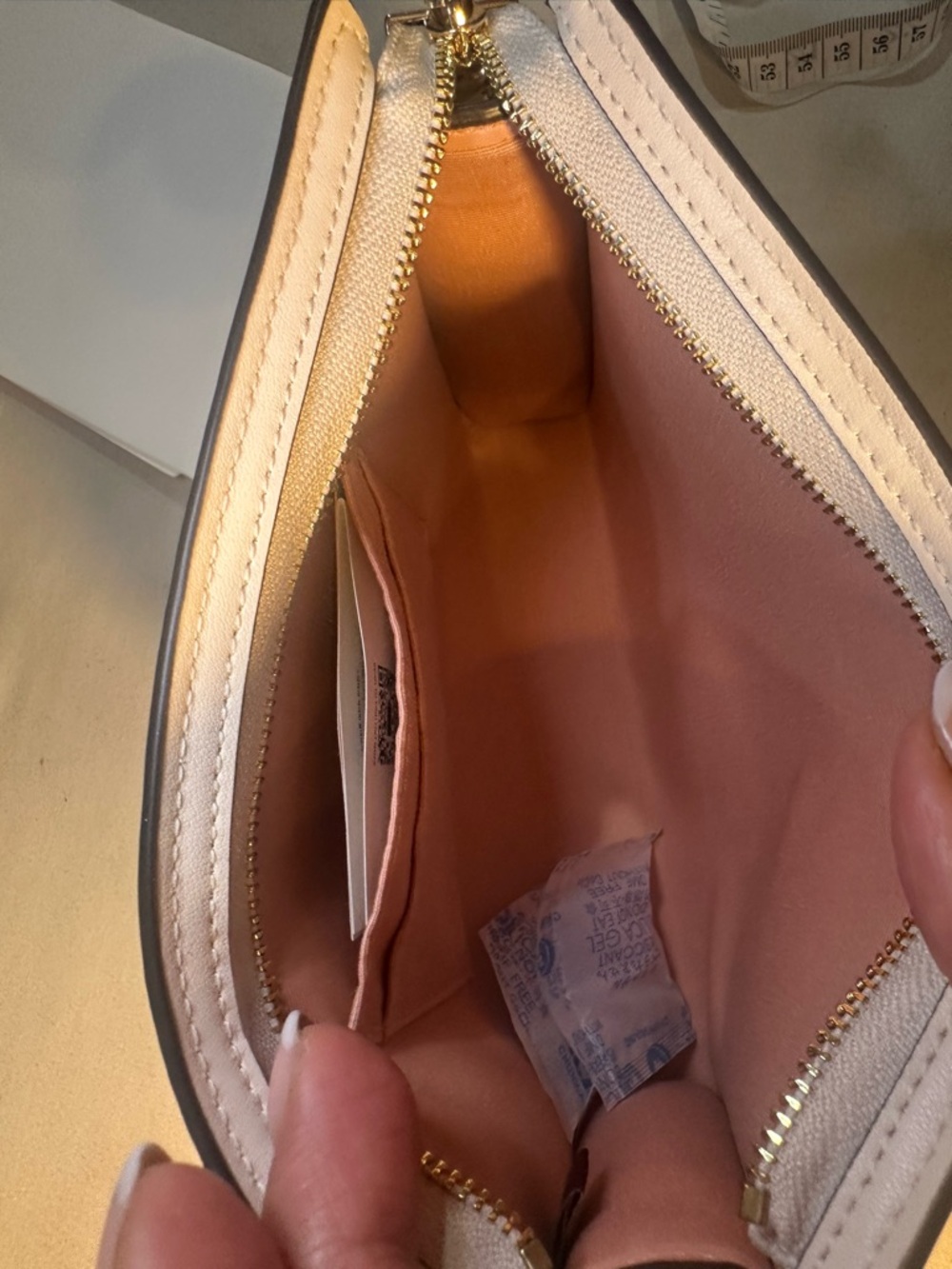 11. 12. NEW Coach Signature Floral Crossbody in Beige and Pink - Picture 8 of 13